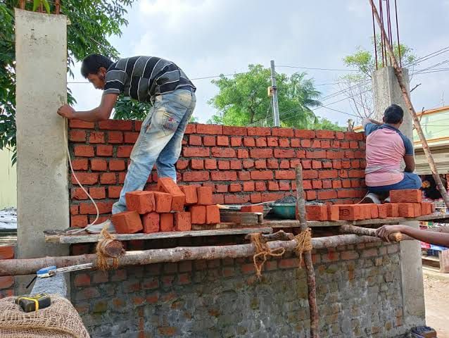 Masonry wall construction